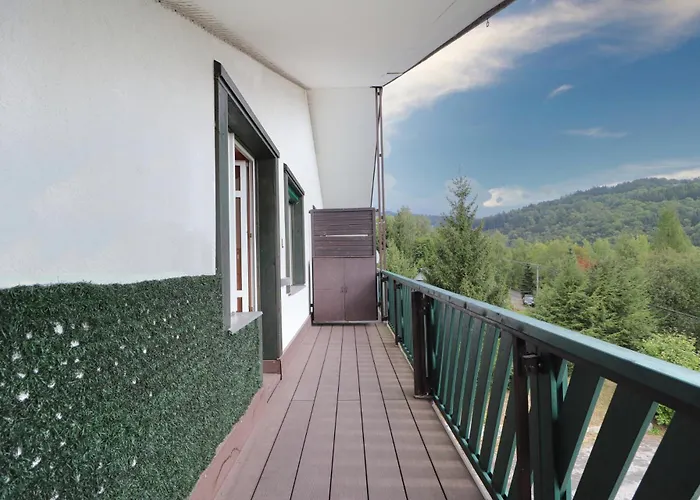 Knezicky Hillside Апартаменты Врхлаби